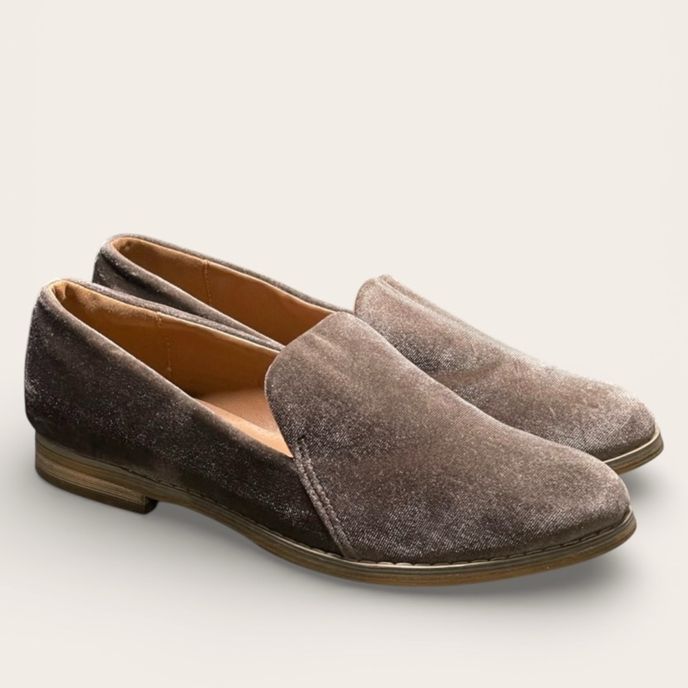 Indigo Velvet Brown Loafers